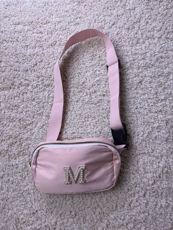 Handbags - Pearl-Embellished Pink Crossbody Belt Bag